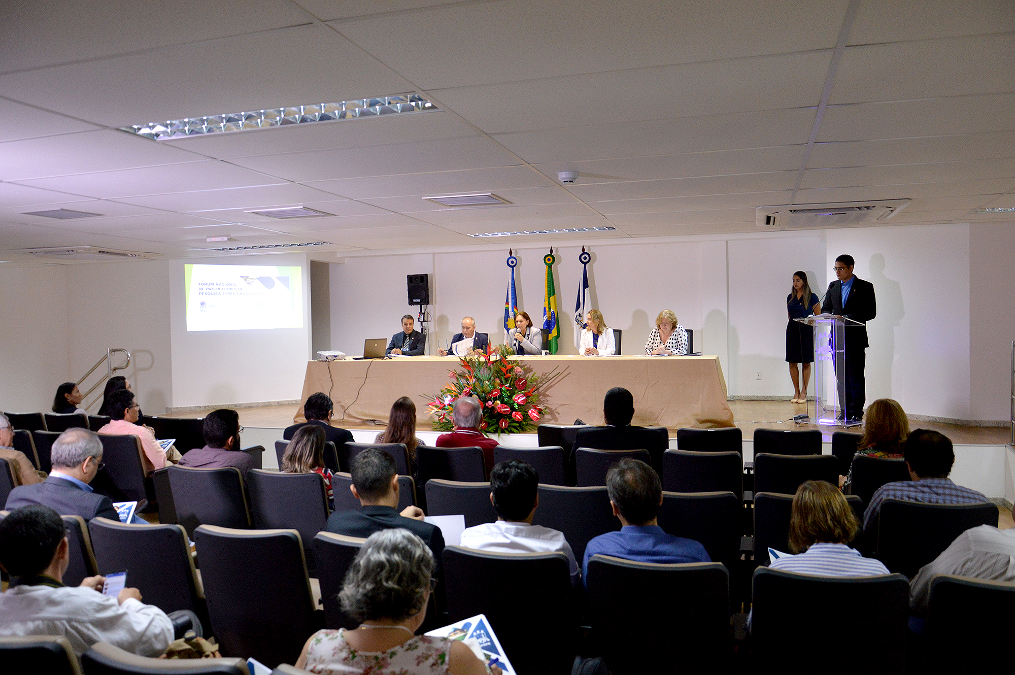 imagem público em auditório