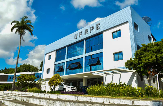 foto da fachada da ufrpe